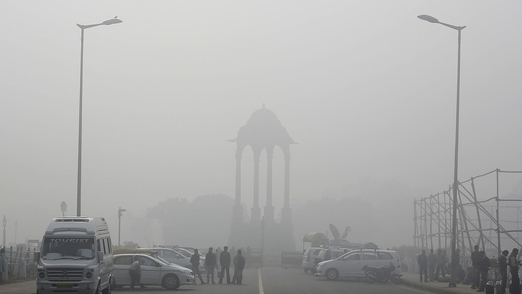 A file photo of a smoggy day in Delhi. (Photo: Reuters)
