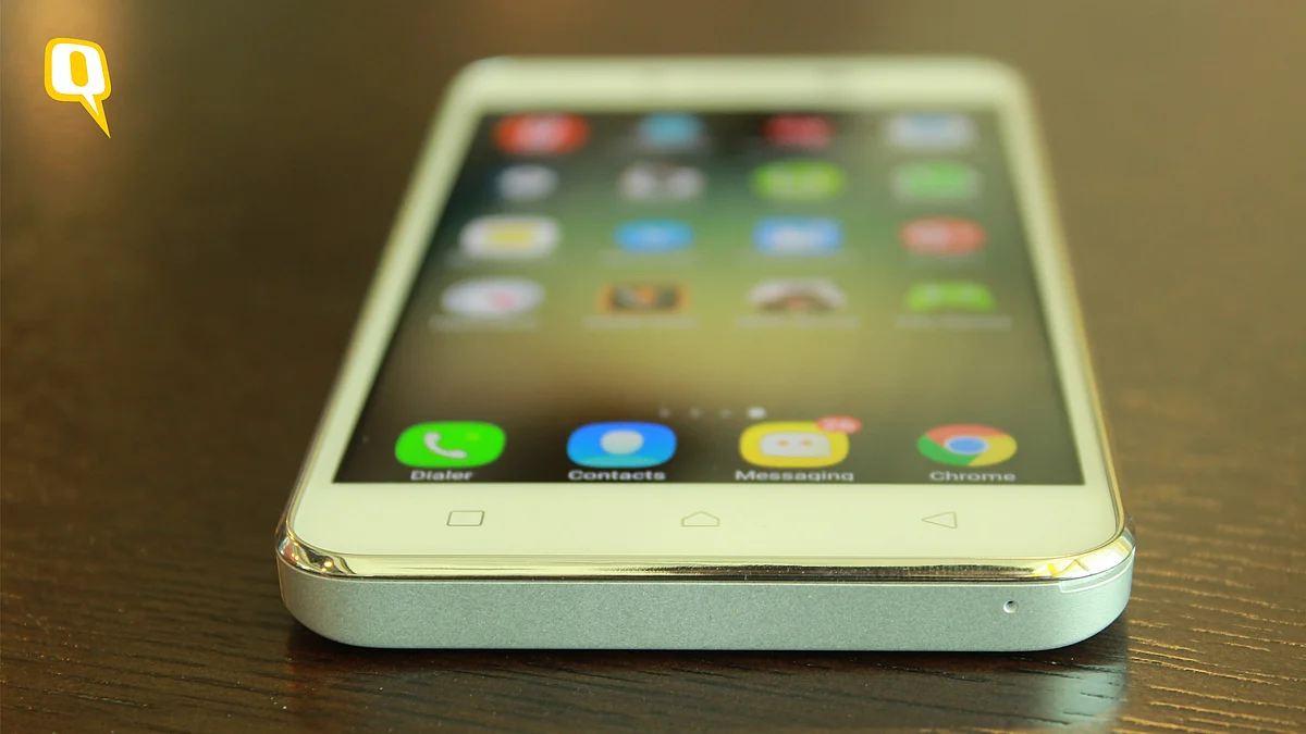 Lenovo K5 Plus has a 5-inch display. (Photo: <b>The Quint</b>)