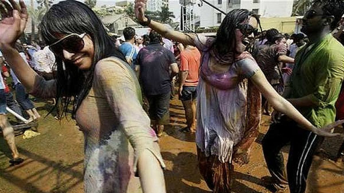 We are careful of what we wear during Holi revelry. But what about the lingerie under those Holi drenched clothes?