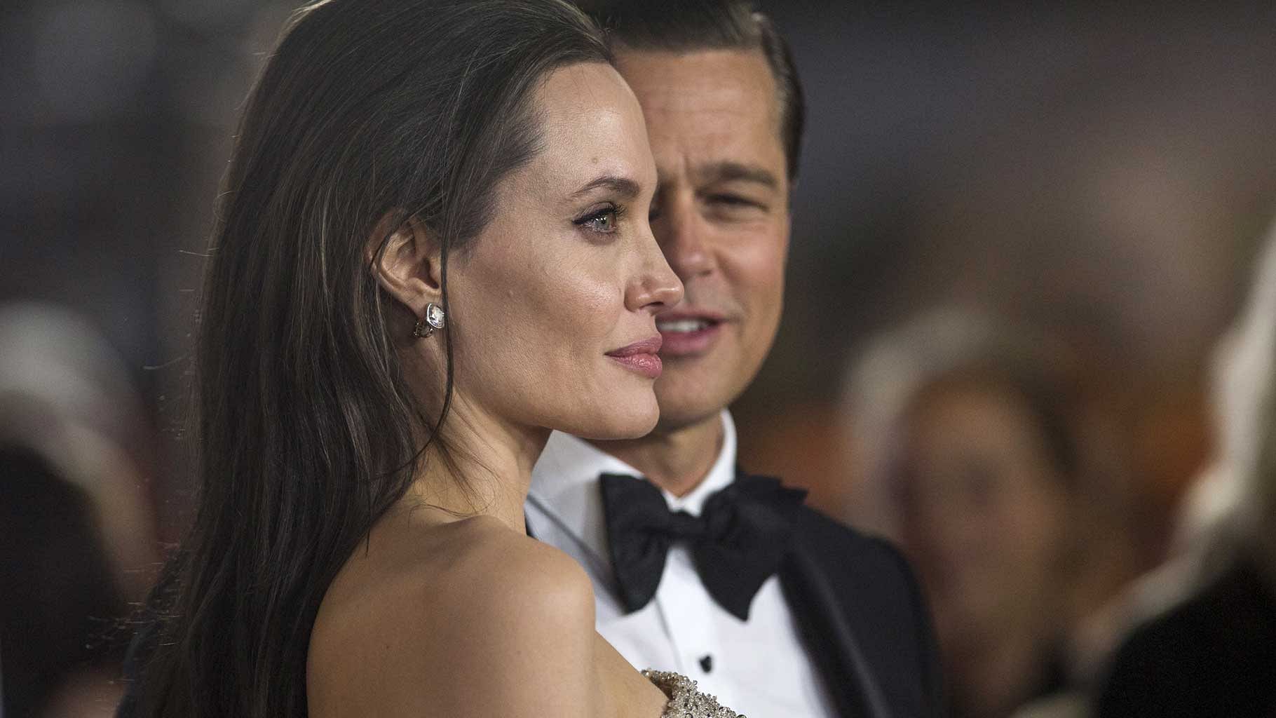 Angelina Jolie and Brad Pitt pose at the premiere of “By the Sea” during the opening night of AFI FEST 2015 in Hollywood, California (Photo: Reuters)
