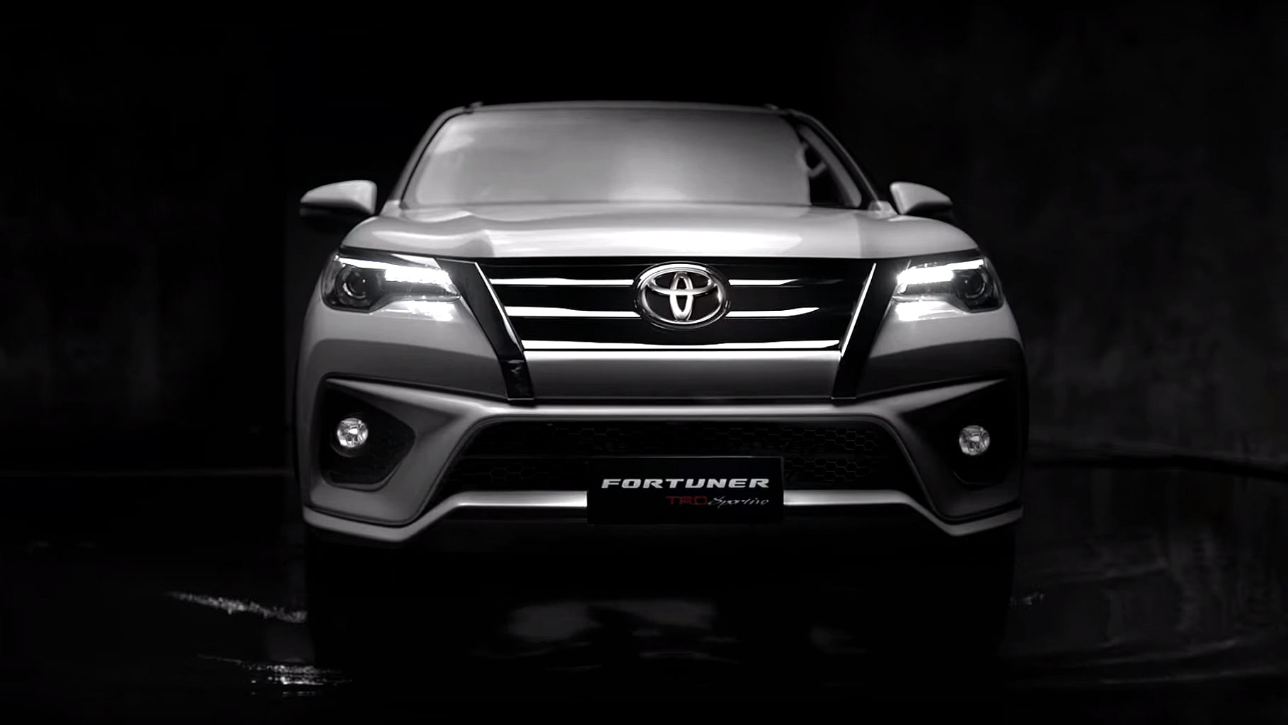 Fortuner Car Wallpapers  Top Free Fortuner Car Backgrounds   WallpaperAccess