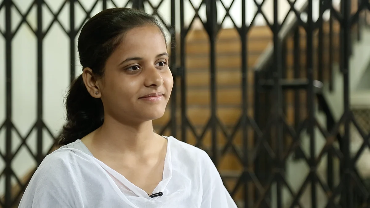 Like Surjeet, Lovy has made no friends and struggles to cope with the studies and the culture differences in Kota. (Photo: <b>The Quint</b>)