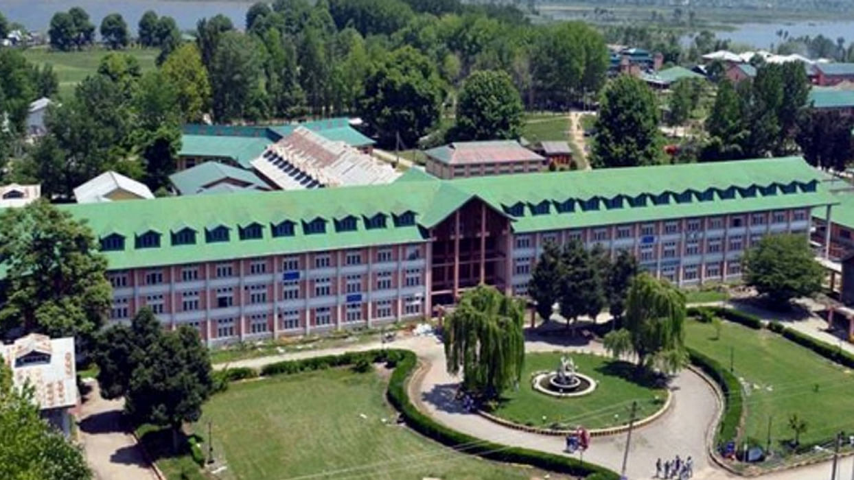 <div class="paragraphs"><p>The students of NIT Srinagar have been directed to avoid posting any material related to the match on social media platforms. </p></div>