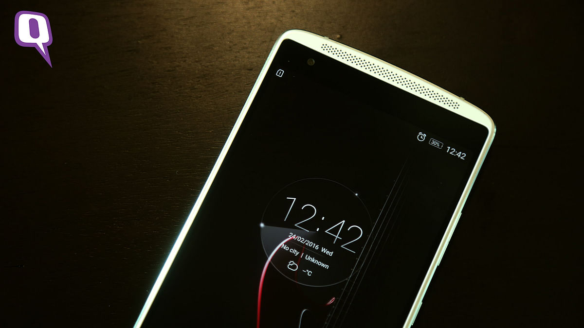 The mid-range phone comes equipped with front-facing speakers and a 3500mAh battery.