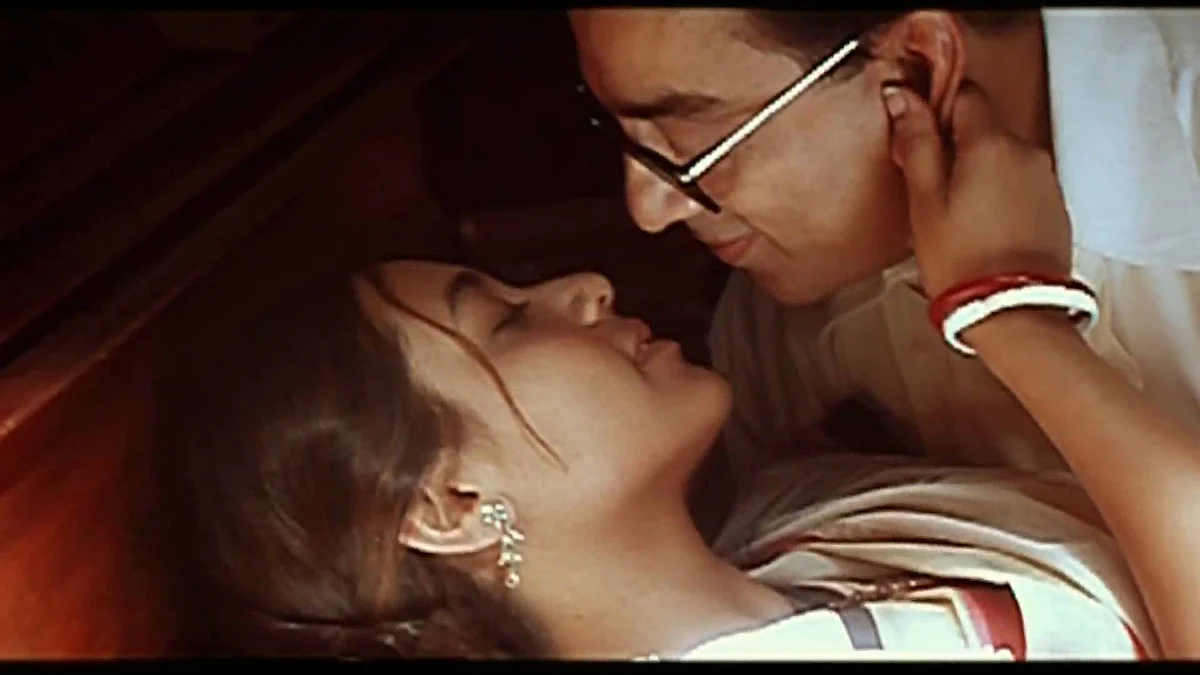 A still from <i>Hey Ram, </i>featuring Rani Mukerji and Kamal Haasan.