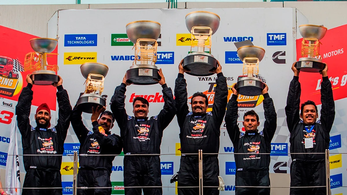 Winners of the Pro Class races. (Photo: Tata Motors)