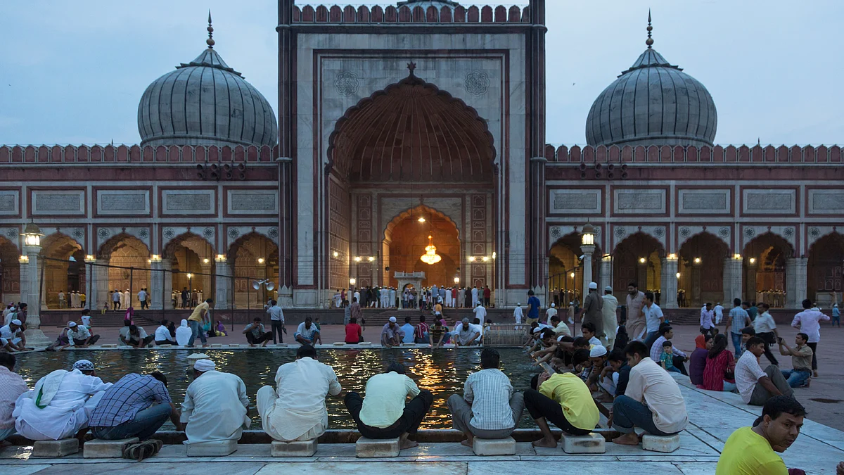 What prevents the a<i>am aadmi</i> from admitting the truths that the Sachar Committee had highlighted a decade ago? (Photo: Reuters)