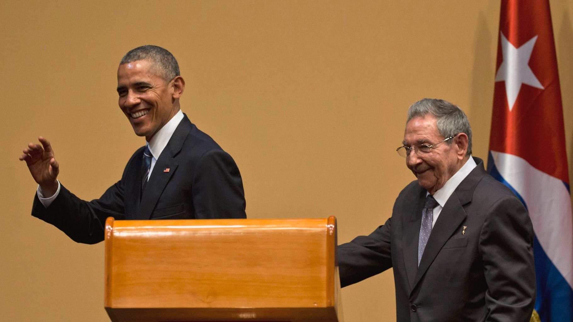 US President Barack Obama and Cuba’s President Raul Castro, right, leave after a joint statement and press conference in Havana, Cuba, on 21 March 2016. (Photo: AP)