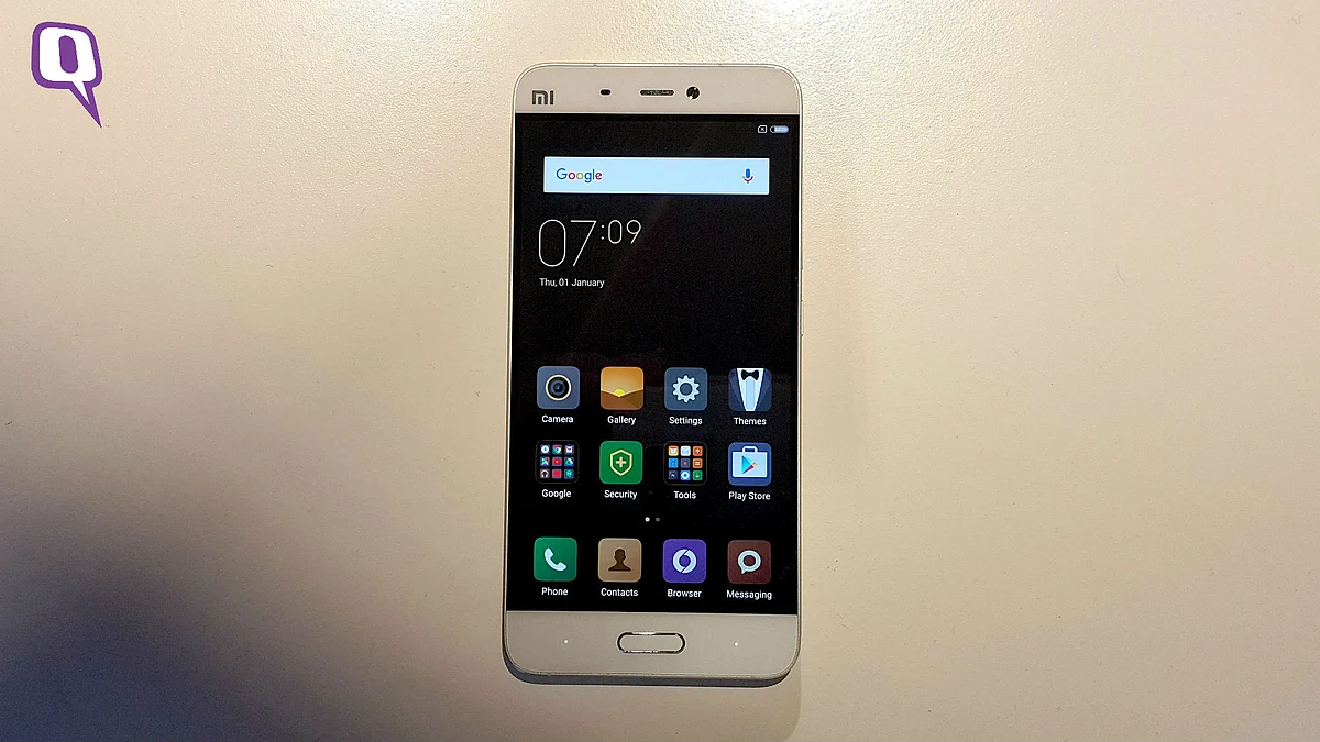 Xiaomi Mi 5 comes with a 5.1-inch display. (Photo: <b>The Quint</b>)