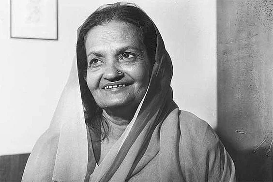 Begum Akhtar got rid of the Bai tag after marrying Ishtiaq Ahmed Abbasi.