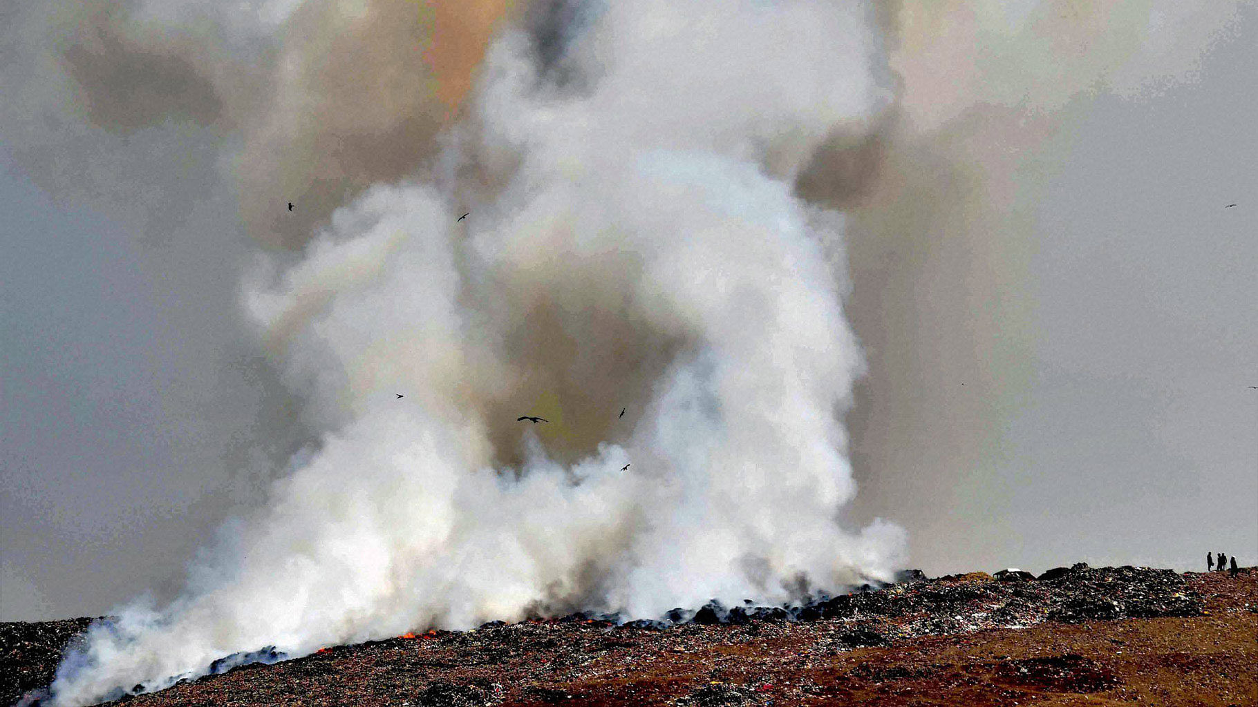 A file image of a fire at the landfill. (Photo:PTI)&nbsp;