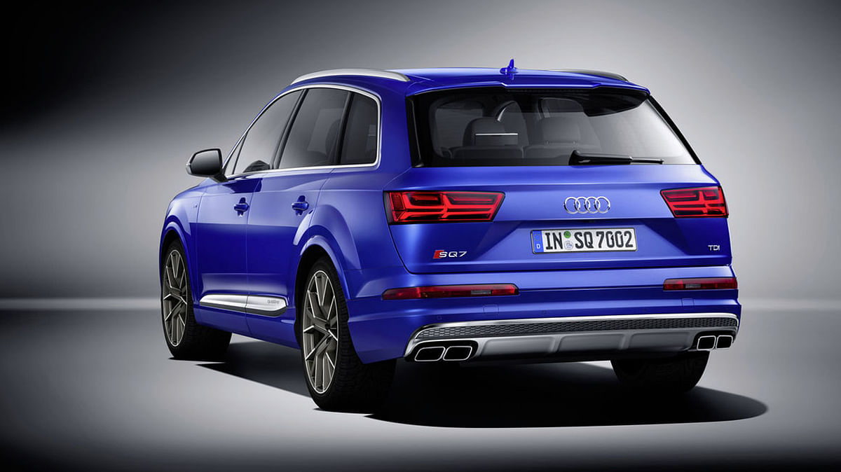 Powered by a 4 litre V8, the Audi SQ7 can go from 0-100 km/h in a matter of 4.8 seconds, despite being an SUV.