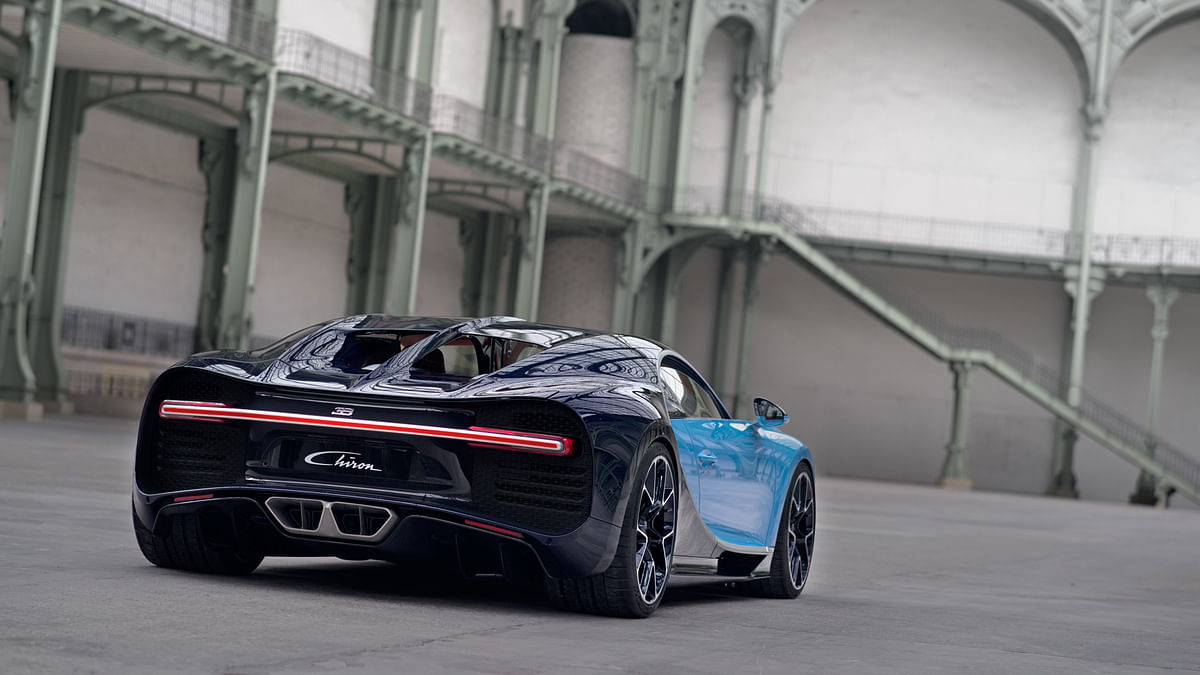 Powered by a 8000cc engine, the Bugatti Chiron has a (limited) top speed of 420 km/h and is the fastest car on Earth.