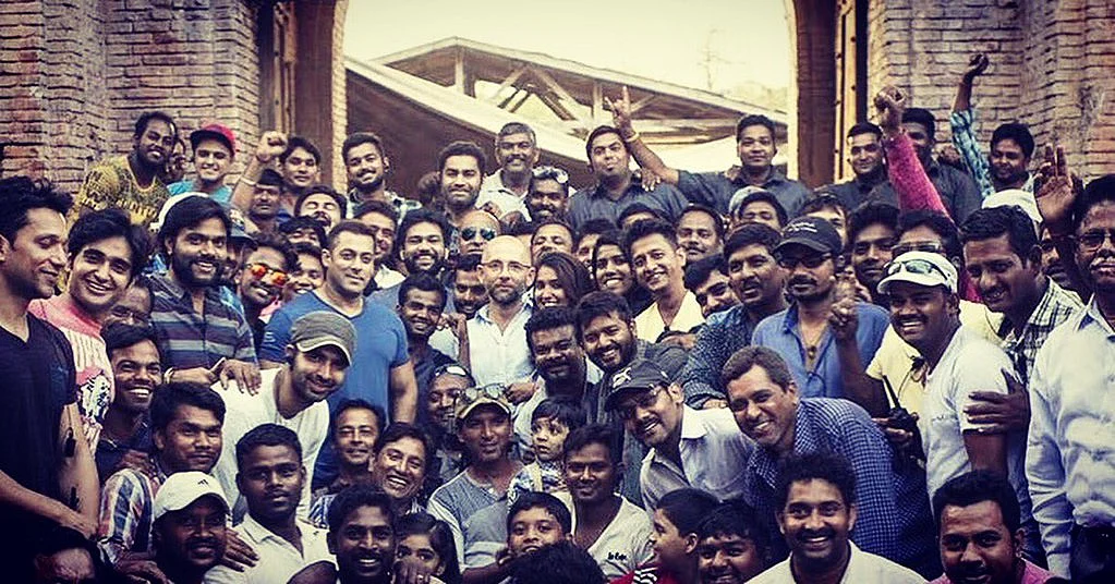 Salman Khan with team <i>Sultan </i>(Photo courtesy: Twitter)
