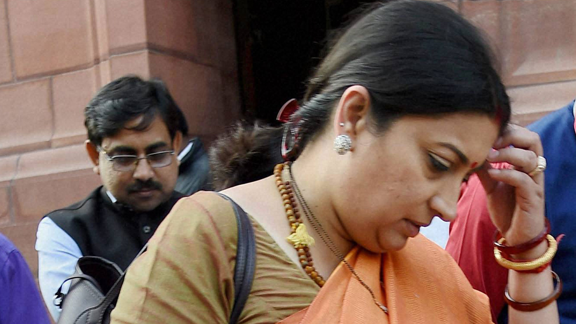 Smriti Irani escaped from minor injures after her car hit a vehicle from her cavalcade on Yamuna Expressway.&nbsp;(Photo: PTI)