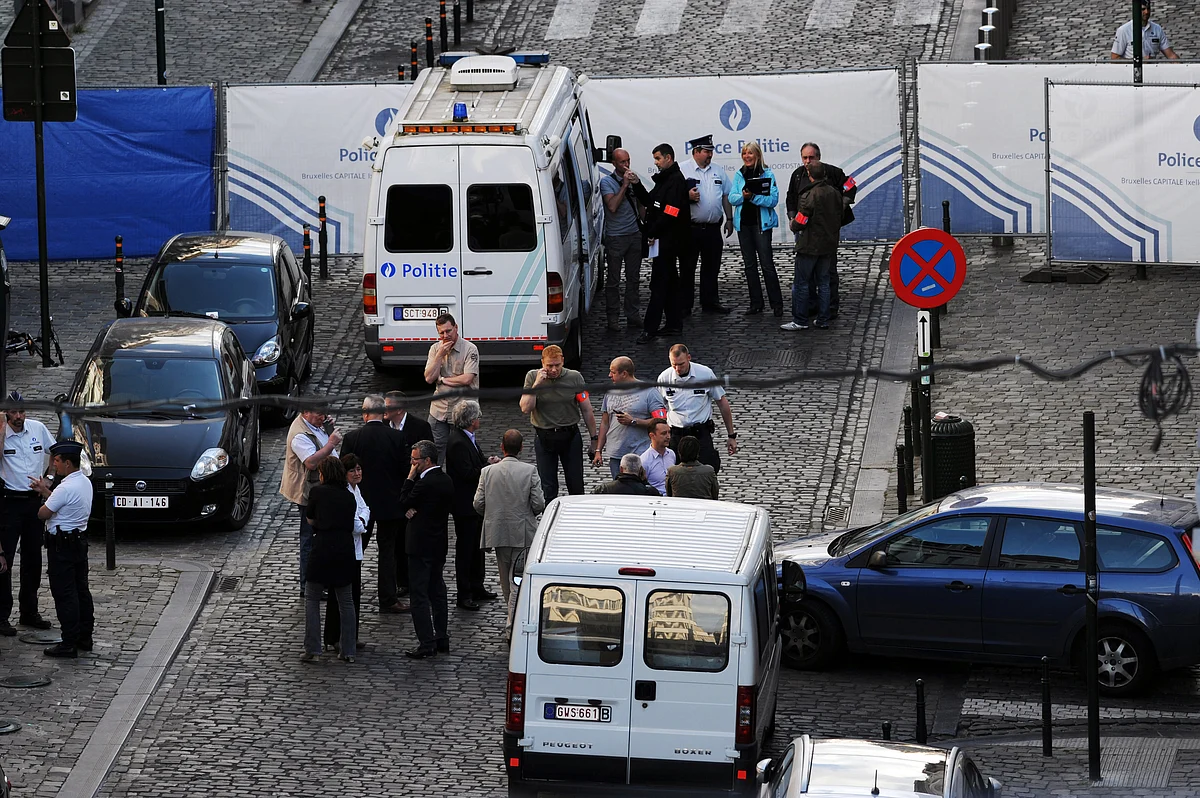 Police personnel are seen at the site of a shooting in central Brussels May 24, 2014. (Photo: Reuters)