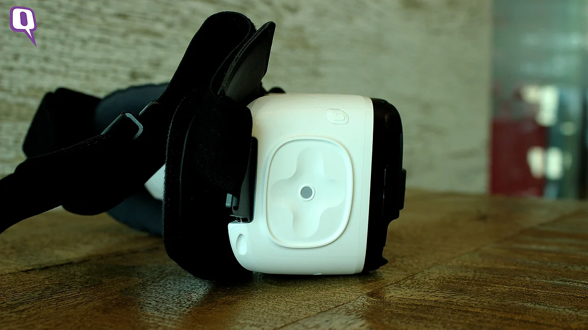 Soft touchpad on the Samsung Gear VR. (Photo: <b>The Quint</b>)