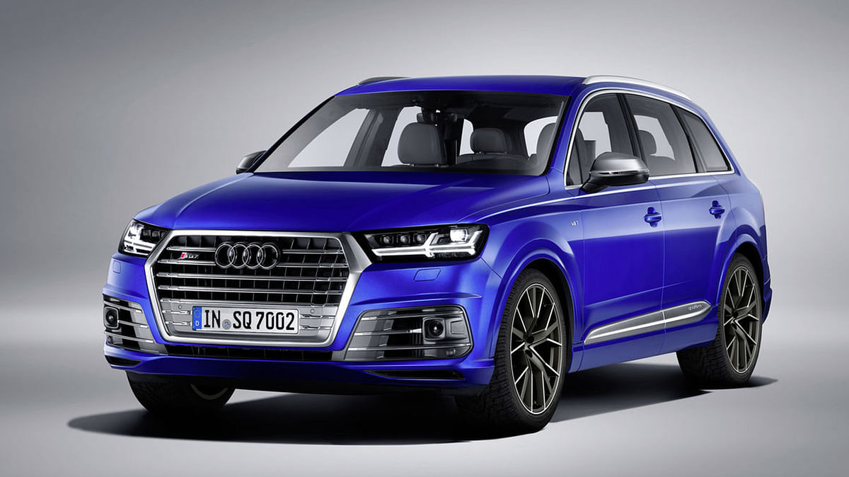 Powered by a 4 litre V8, the Audi SQ7 can go from 0-100 km/h in a matter of 4.8 seconds, despite being an SUV.