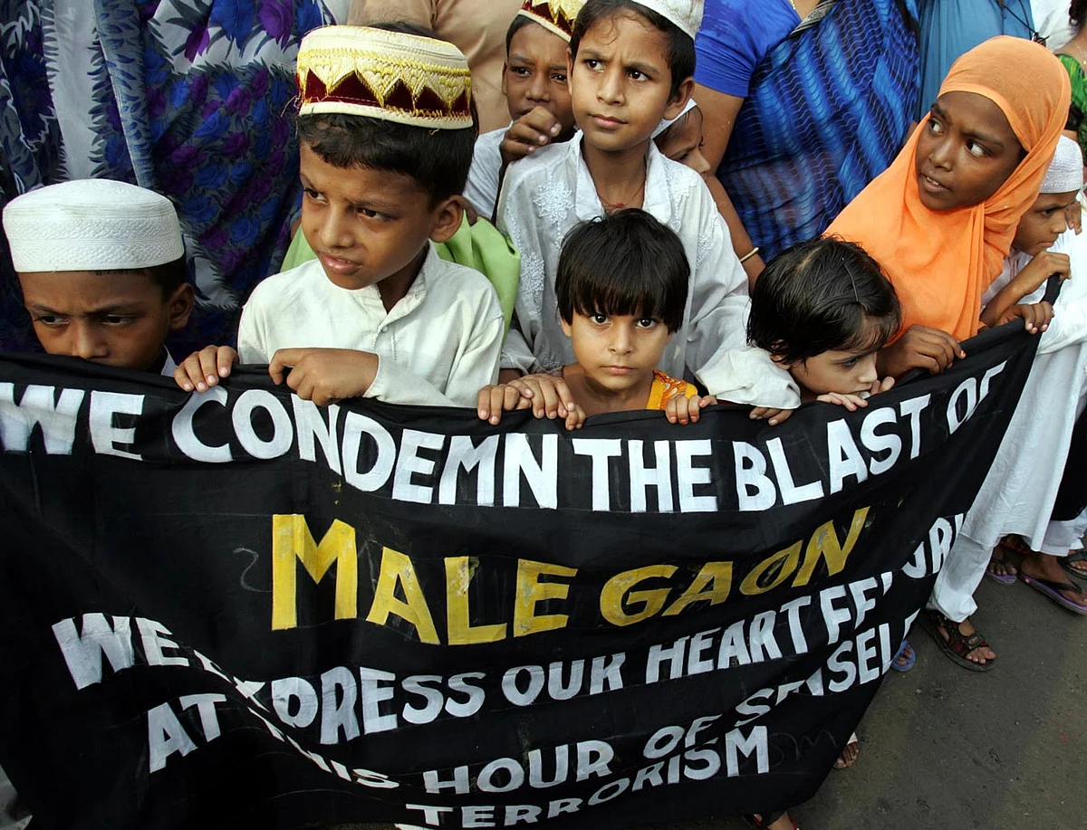 Children in Kolkata, West Bengal during a prayer meeting for the victims of 9 September 2006 Malegaon bomb blasts. (Photo: Reuters)
