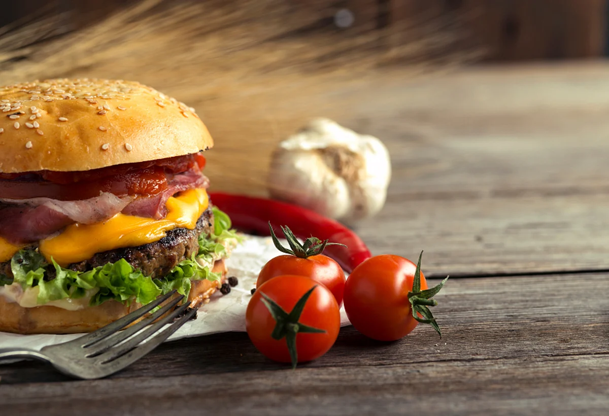 On the day we landed in Port-of-Spain, Anna took us kids out to eat burgers with Caribbean spicy beef patties! (Photo: iStock)
