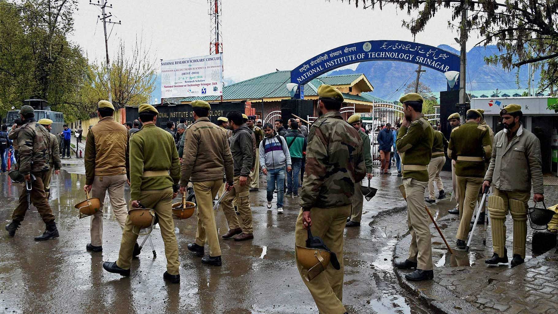 <div class="paragraphs"><p>Image of Police in Srinagar used for representational purposes. </p></div>