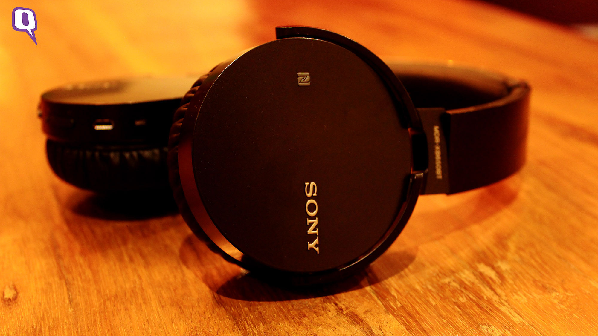 Sony MDR-XB650BT headphone. (Photo: <b>The Quint</b>)