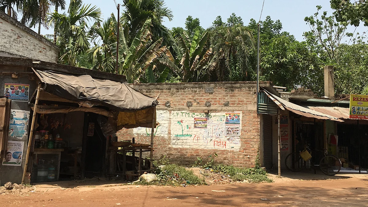 The landscape of a village square. (Photo: Priya Virmani/ <b>The Quint</b>)
