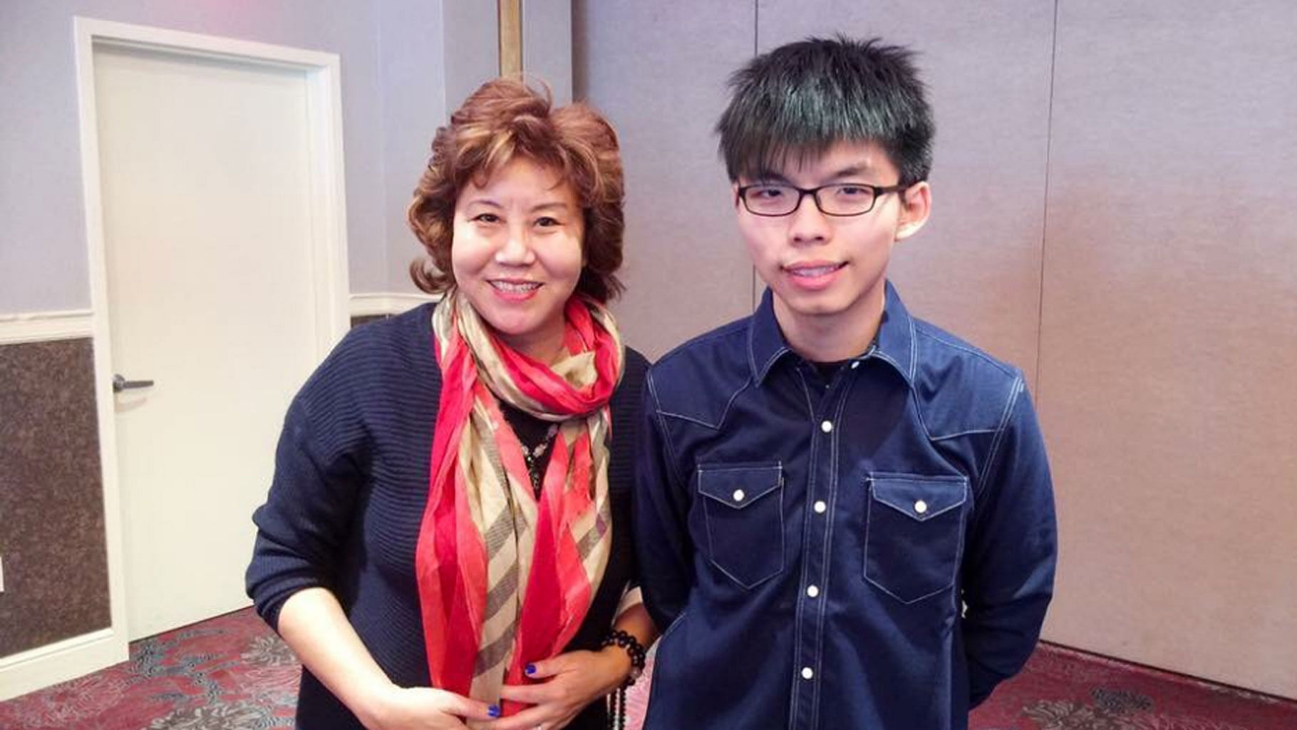 Lu Jinghua, a well-known Chinese activist with Joshua Wong, who led pro-democracy protests in Hong Kong recently. (Photo Courtesy: <a href="https://twitter.com/Lujinghua">Twitter/Lujinghua</a>)