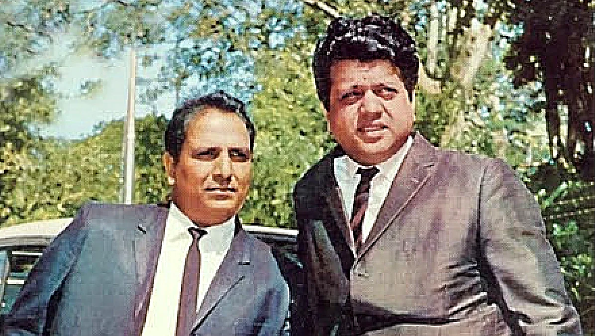 Humming along in memory of Shankar Singh Raghuvanshi of the Shankar-Jaikishan fame. (Photo: Twitter)