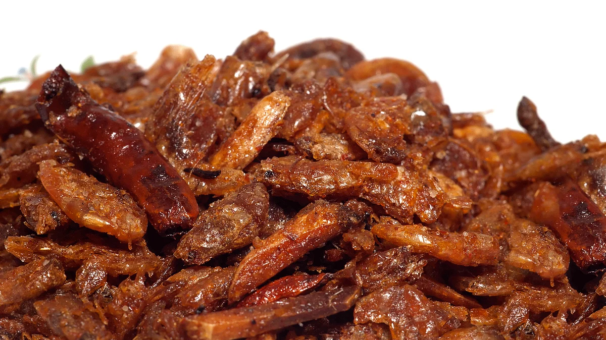 The flavour is further enhanced with tender bamboo shoots. Beware! taste with caution. (Photo: iStockphoto)