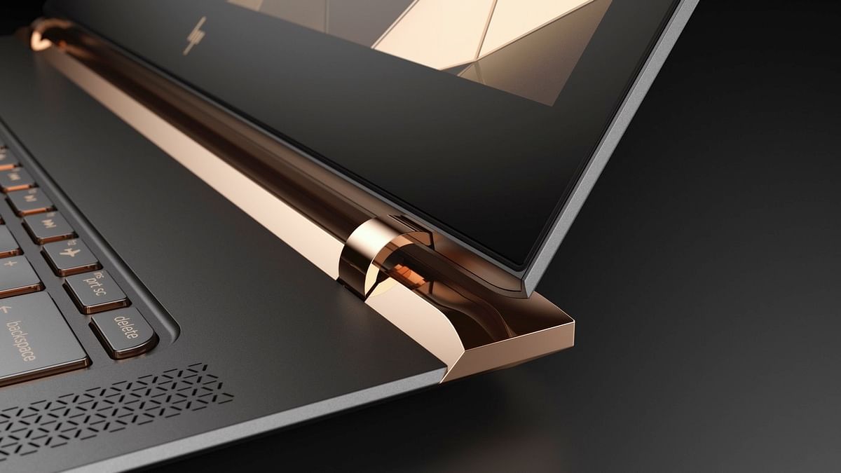 HP claims that this is the world’s thinnest laptop. Take a look.