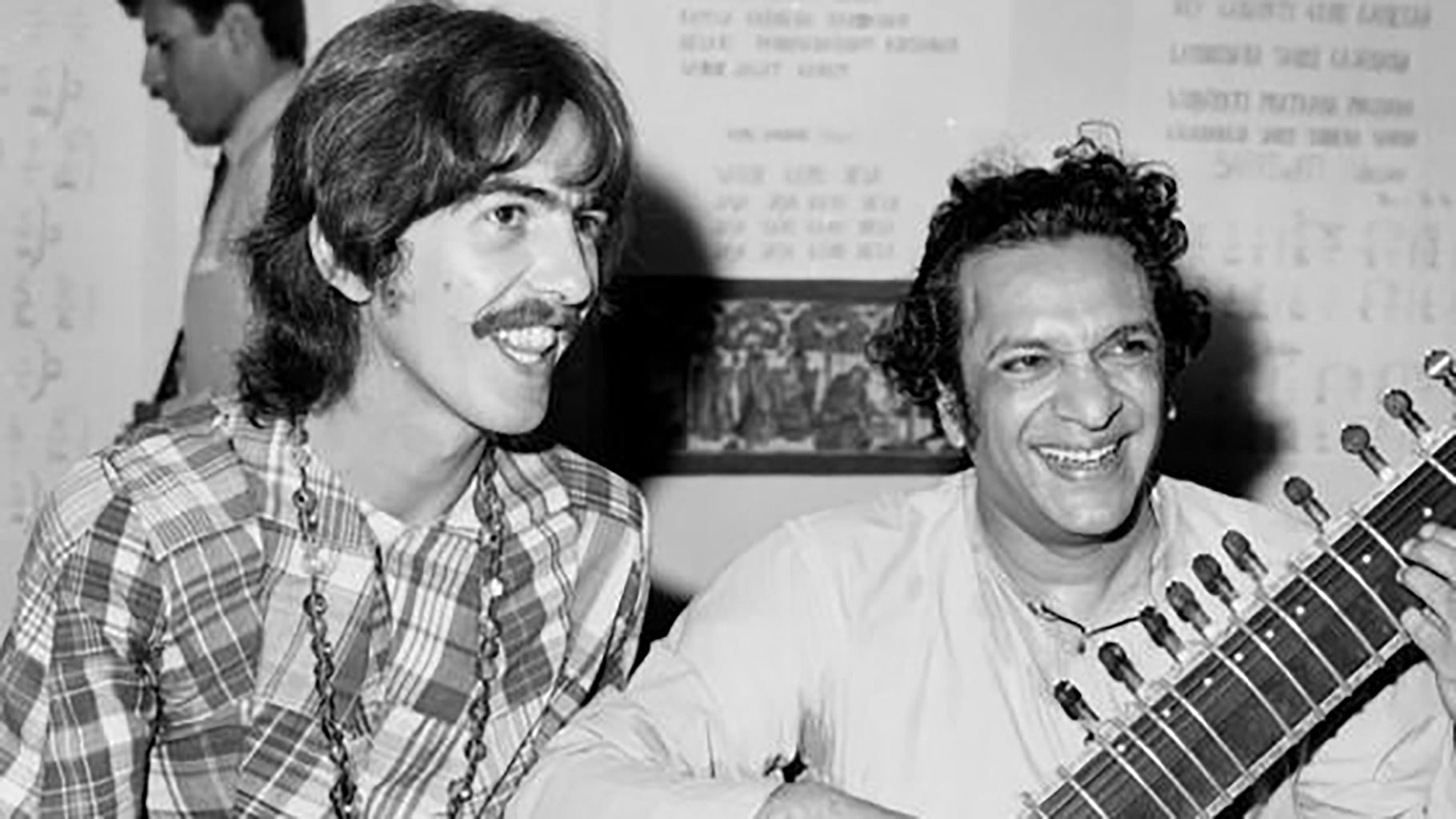 Pandit Ravi Shankar with George Harrison. (Photo: <a href="https://twitter.com/BeatlesArc/status/715109074535206914">Twitter/@BeatlesArc</a>)