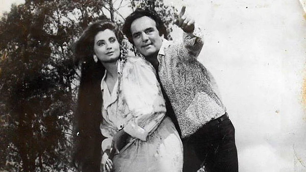 Feroz Khan with Salma Agha. (Photo courtesy: <a href="https://twitter.com/VintageMuVyz">@<b>VintageMuVyz</b></a>)<a href="https://twitter.com/VintageMuVyz"></a>