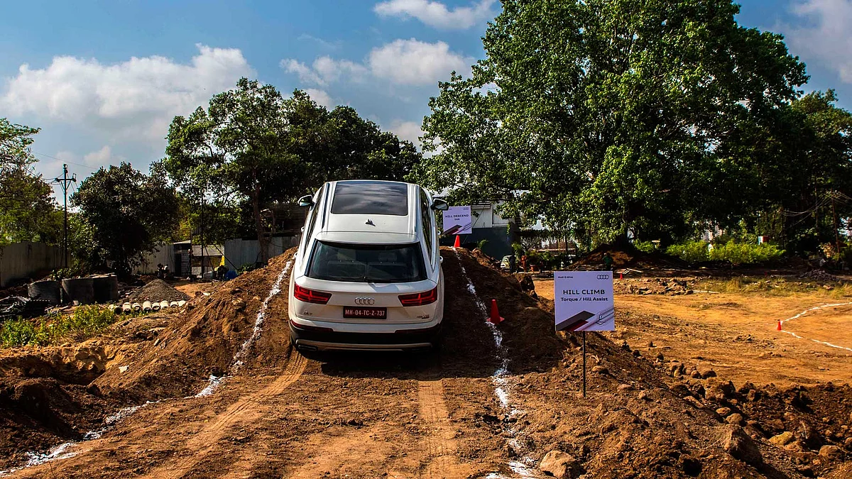 Audi Q7 at the hill climb obstacle during Q drive held in Thane. (Photo Courtesy: Audi)