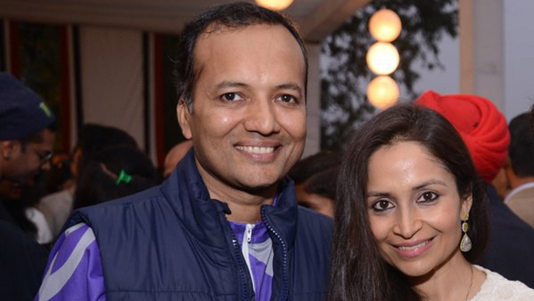 

Naveen Jindal with his wife Shallu, Oswal’s daughter. (Photo: <a href="https://twitter.com/APOLOLIFE/status/671281476718174208">Twitter</a>)