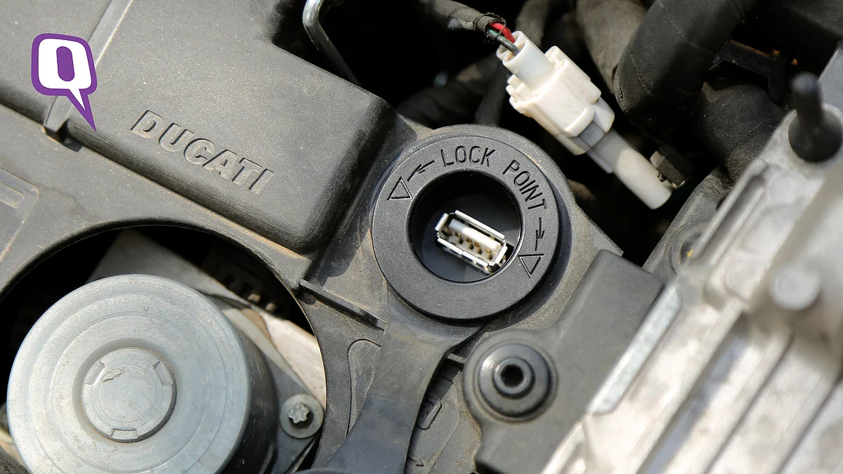 There is a USB port under the seat. (Photo: Siddharth Safaya/<b>The Quint</b>)