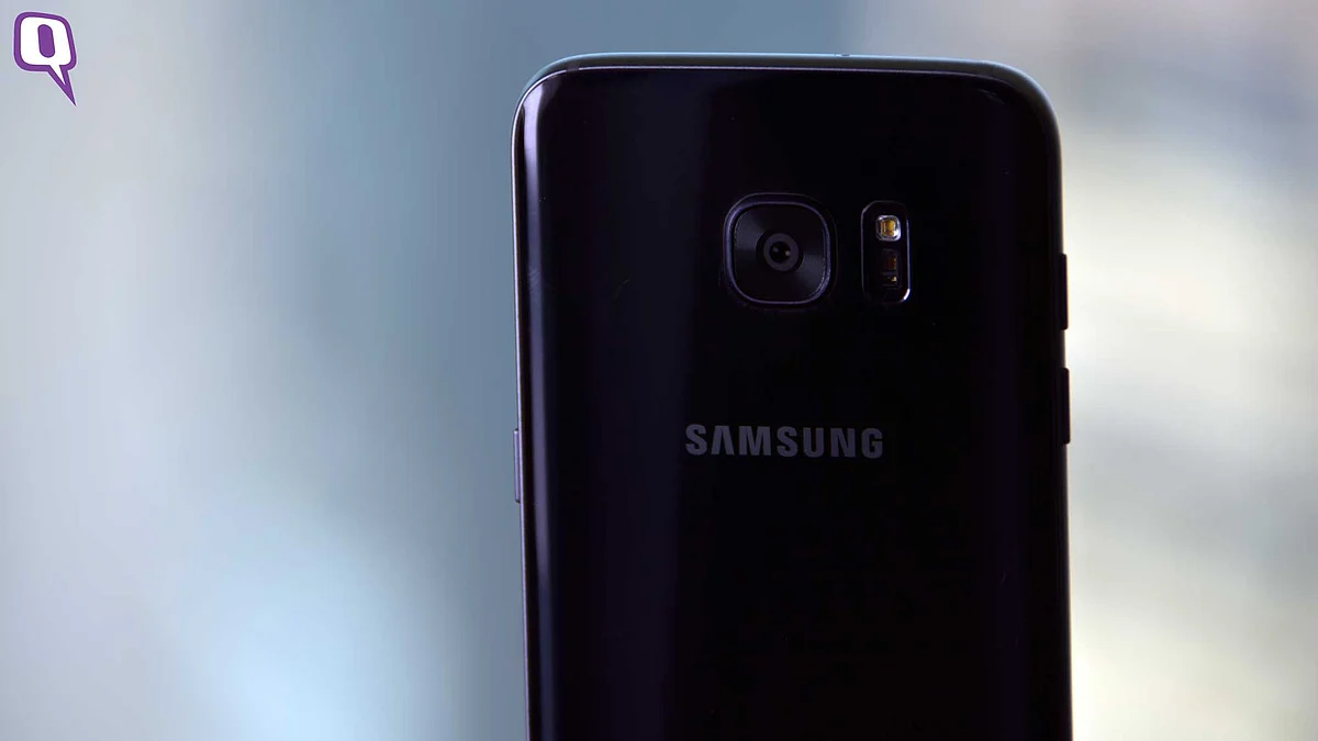 The 12 megapixel rear camera on the Galaxy S7 Edge. (Photo: <b>The Quint</b>)