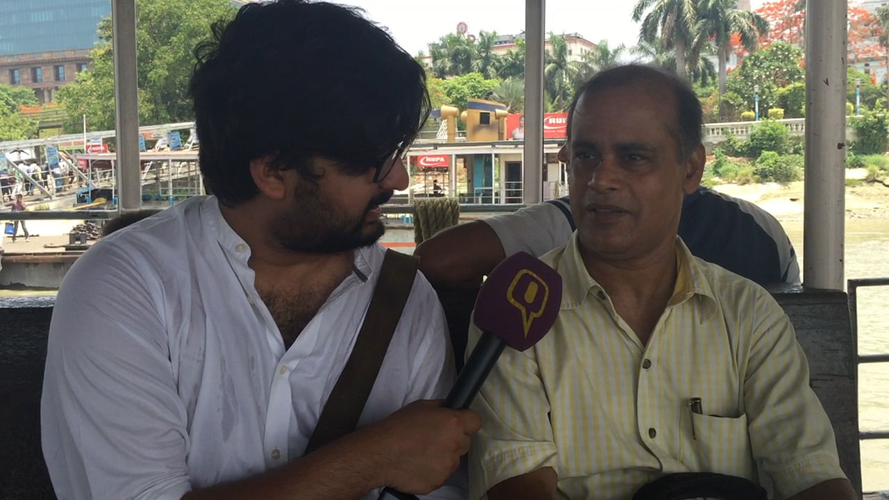 The Quint spoke with  some voters aboard a ferry boat in Kolkata. (Photo: <b>The Quint</b>)