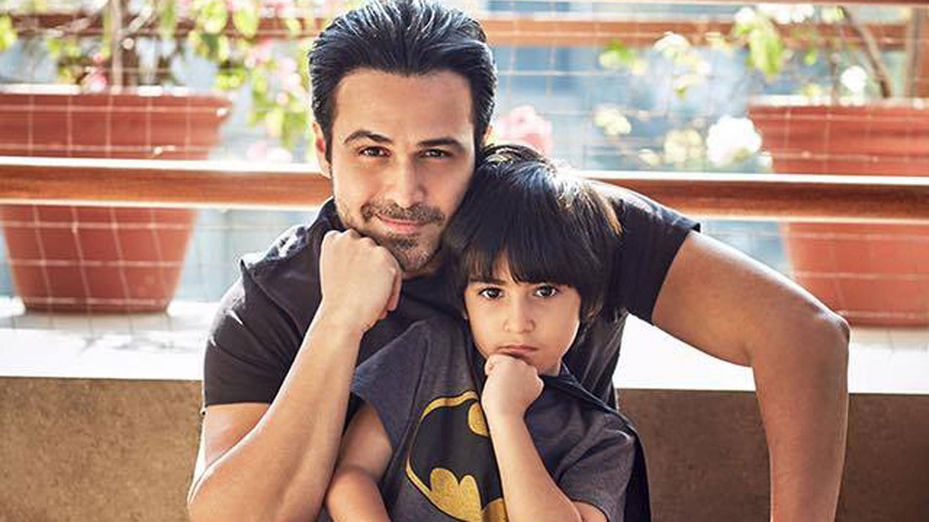 Emraan Hashmi poses with his son Ayaan (Photo: Facebook/Emraan Hashmi)
