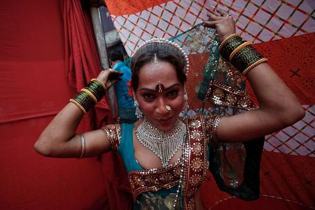 A sex worker in Kamathipura area in Mumbai. (Photo: Reuters)