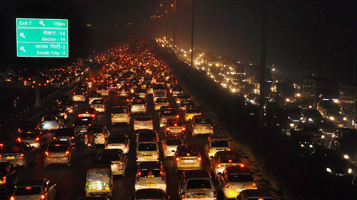 Traffic in New Delhi. (Photo: PTI)