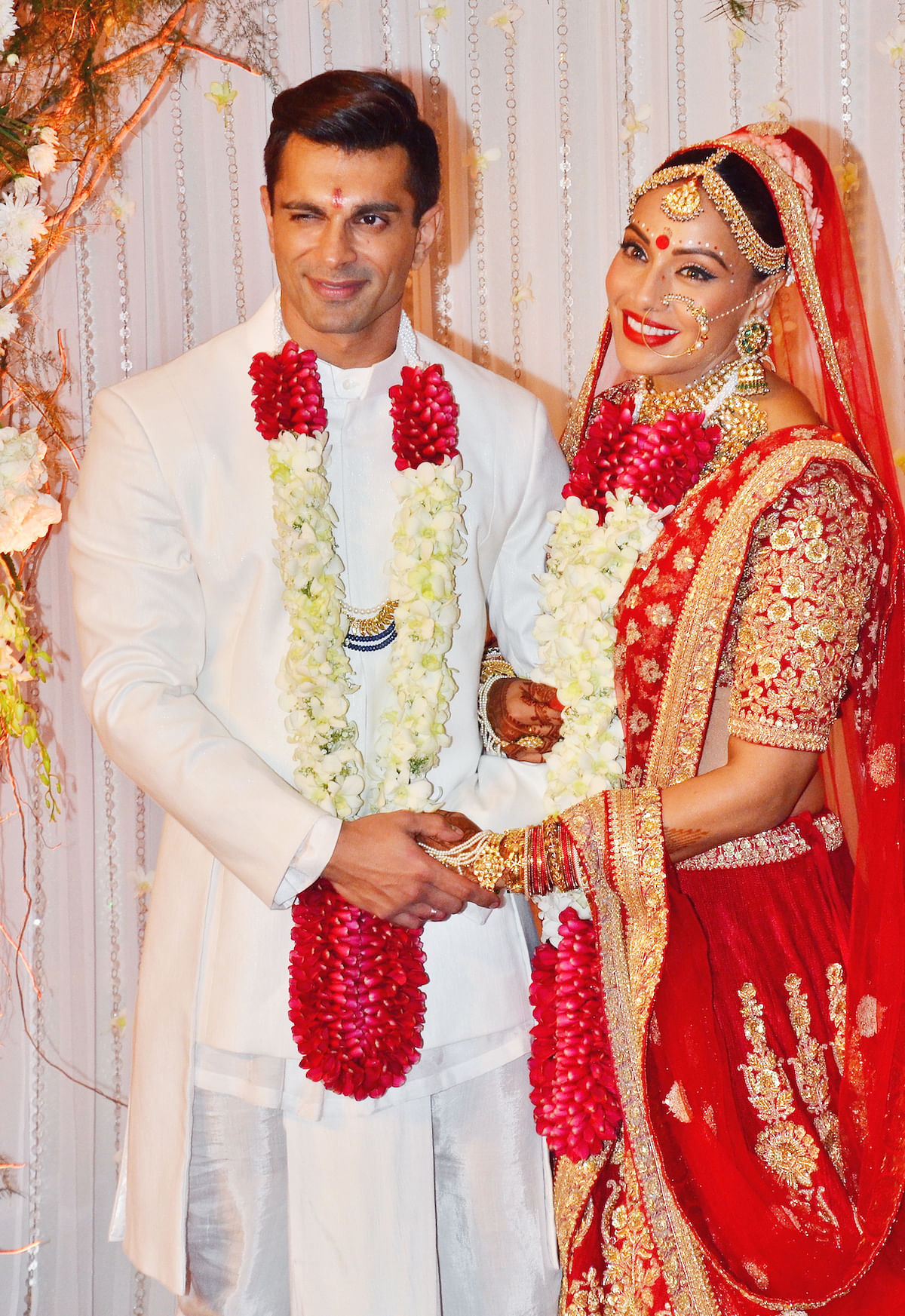  Bipasha Basu and Karan Singh Grover pose after their wedding