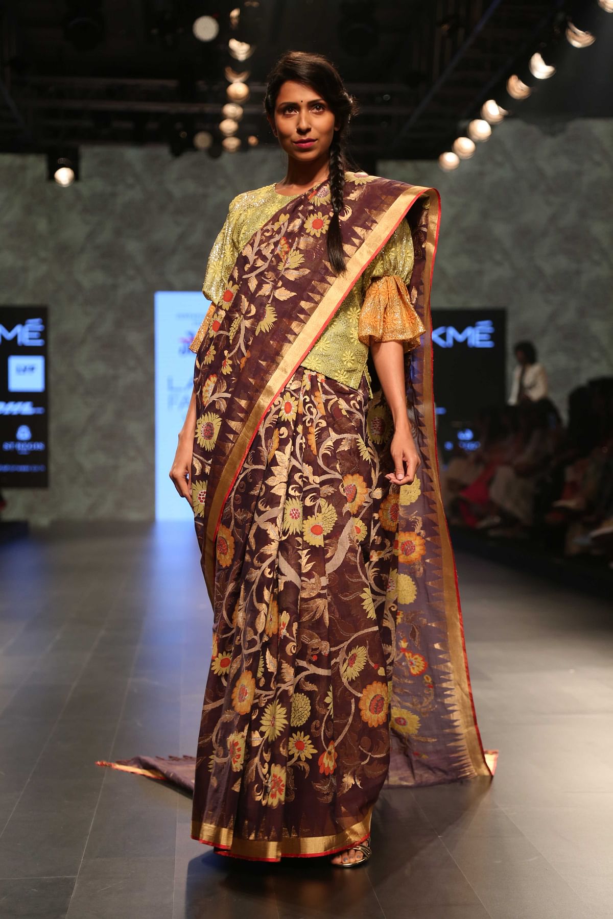 ‘Textile day’ at LFW 2016 was an eye pleaser. Experimental collections and a pregnant model broke all stereotypes!