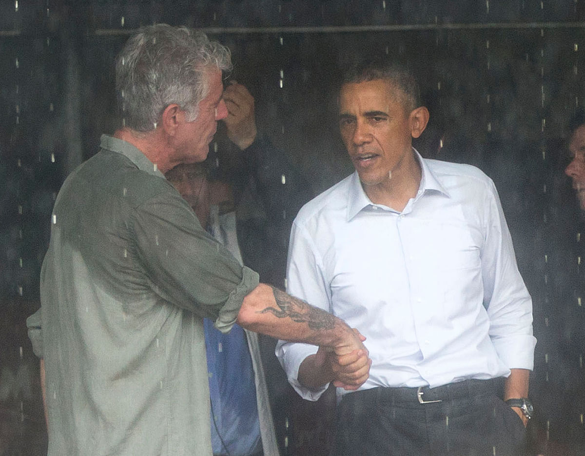 

President Obama and Anthony Bourdain share noodles and beer in Vietnam.