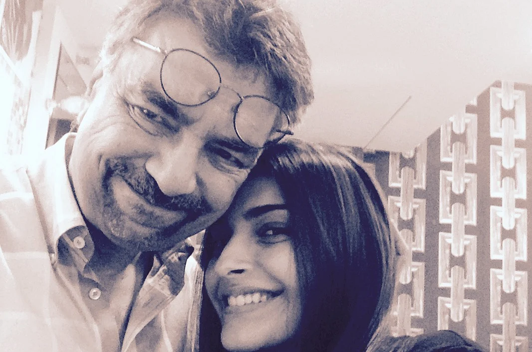 The author takes a selfie with Sonam Kapoor (Photo: Sonam Kapoor)