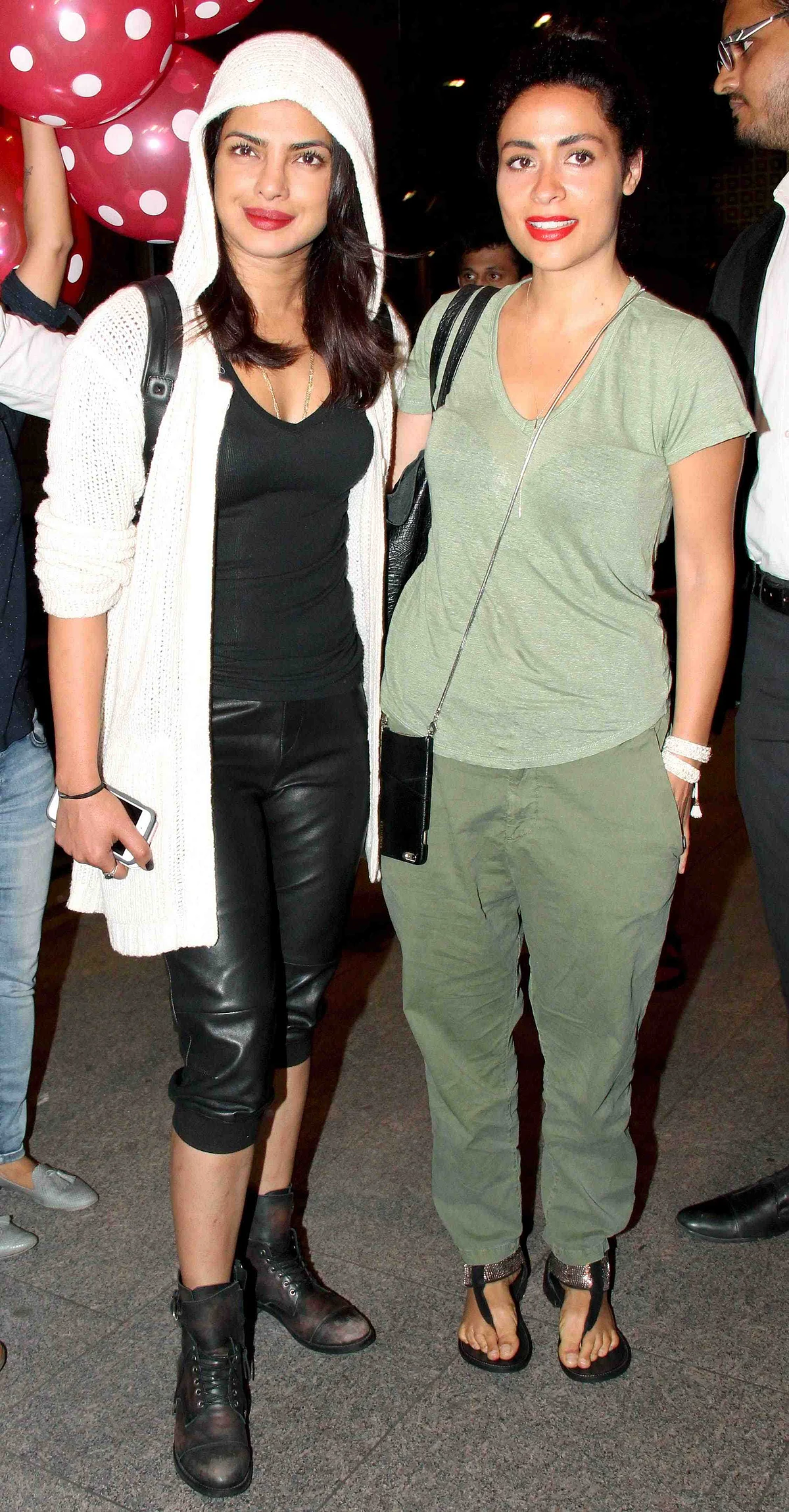 Priyanka poses with Yasmine Al Massri (Photo: Yogen Shah)