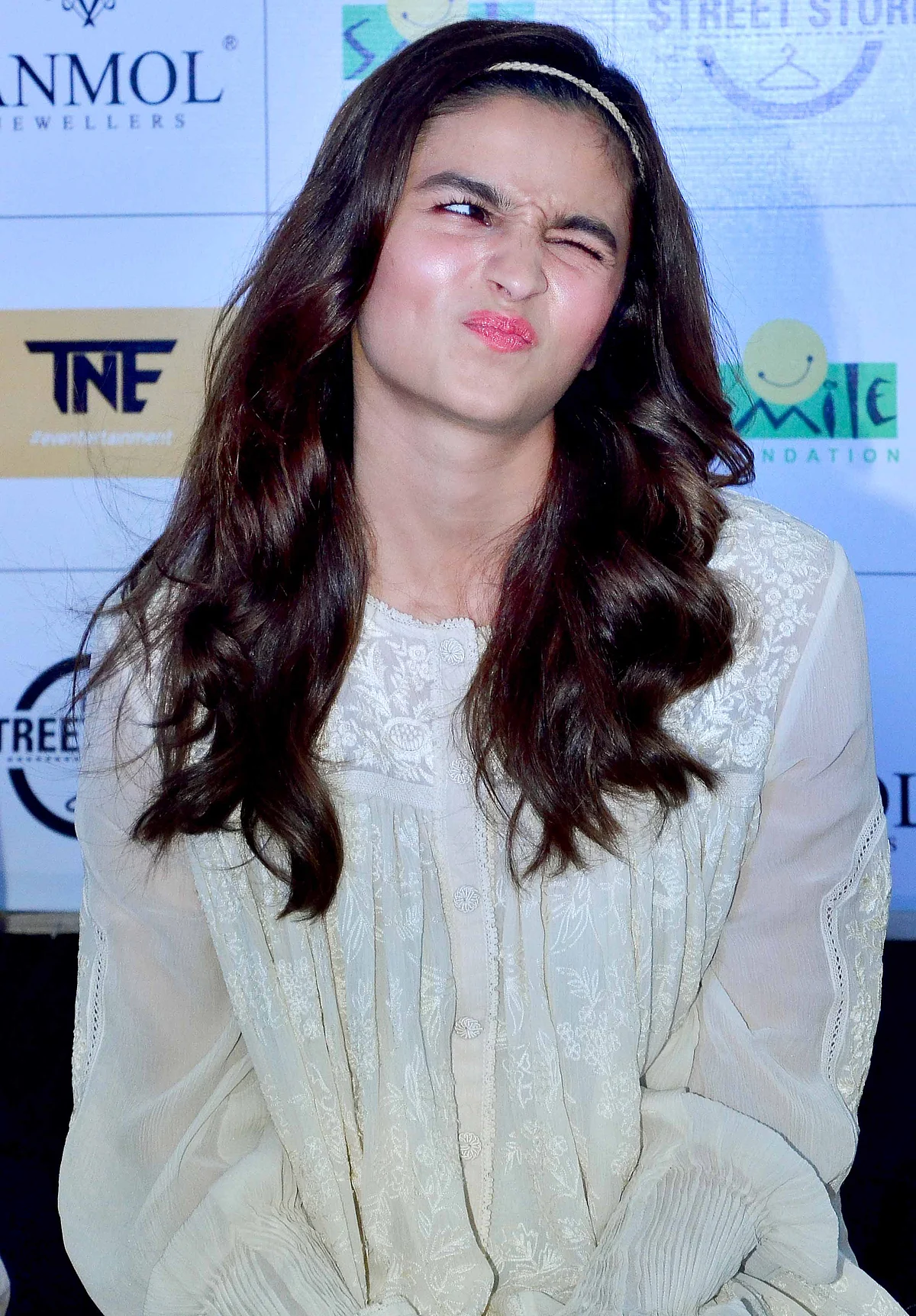 Alia pouting for a picture while at the launch. (Photo: Yogen Shah)