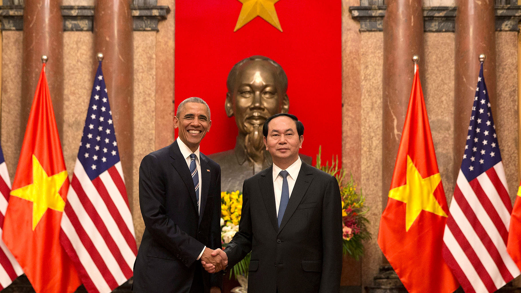 US President Barack Obama (L) with his Vietnamese counterpart Tran Dai Quang. (Photo: AP)