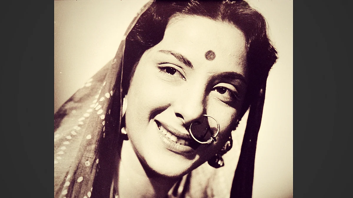 Nargis Dutt played the lead role in Mother India.