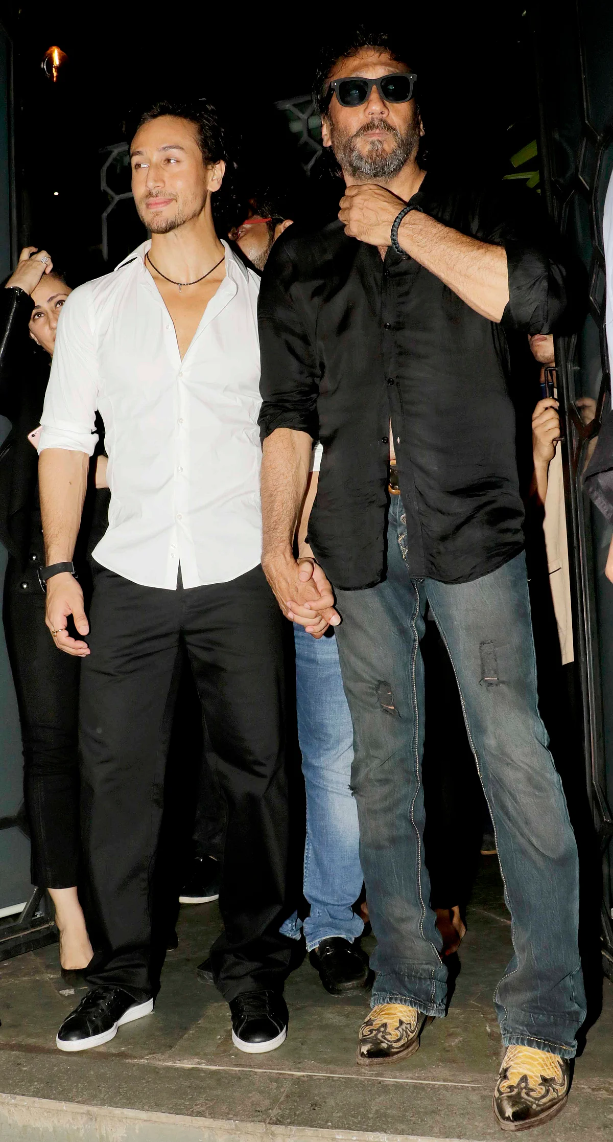 Tiger Shroff with his dad, Jackie Shroff at the <i>Baaghi </i>success bash. (Photo: Yogen Shah)